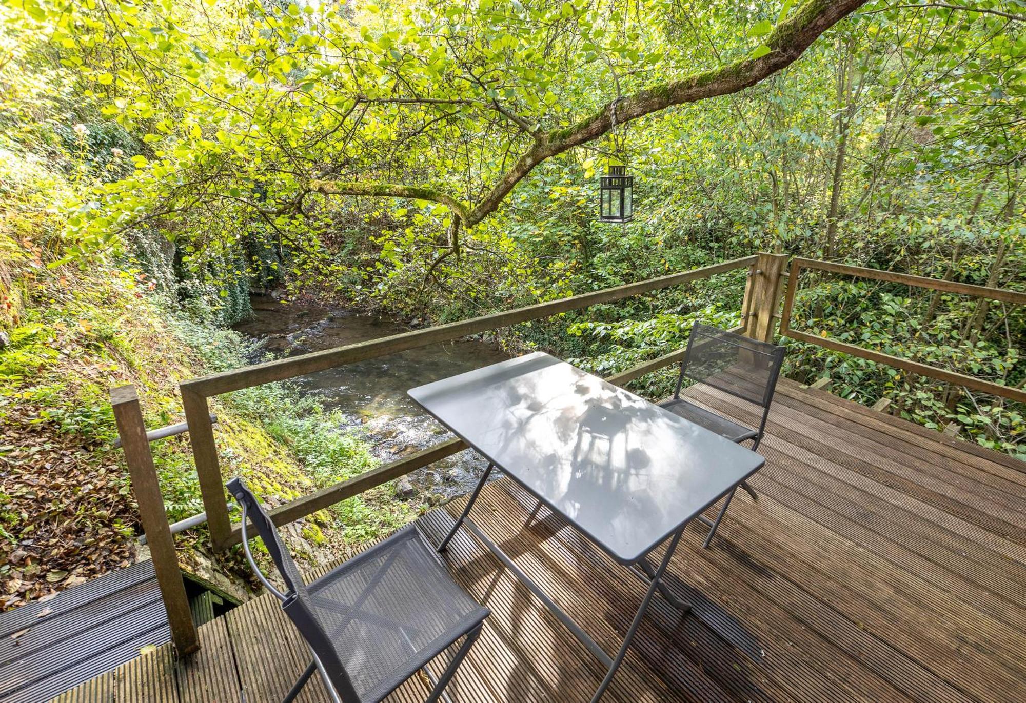 Le Lov'T - Suite Avec Jacuzzi Spontin Exterior photo