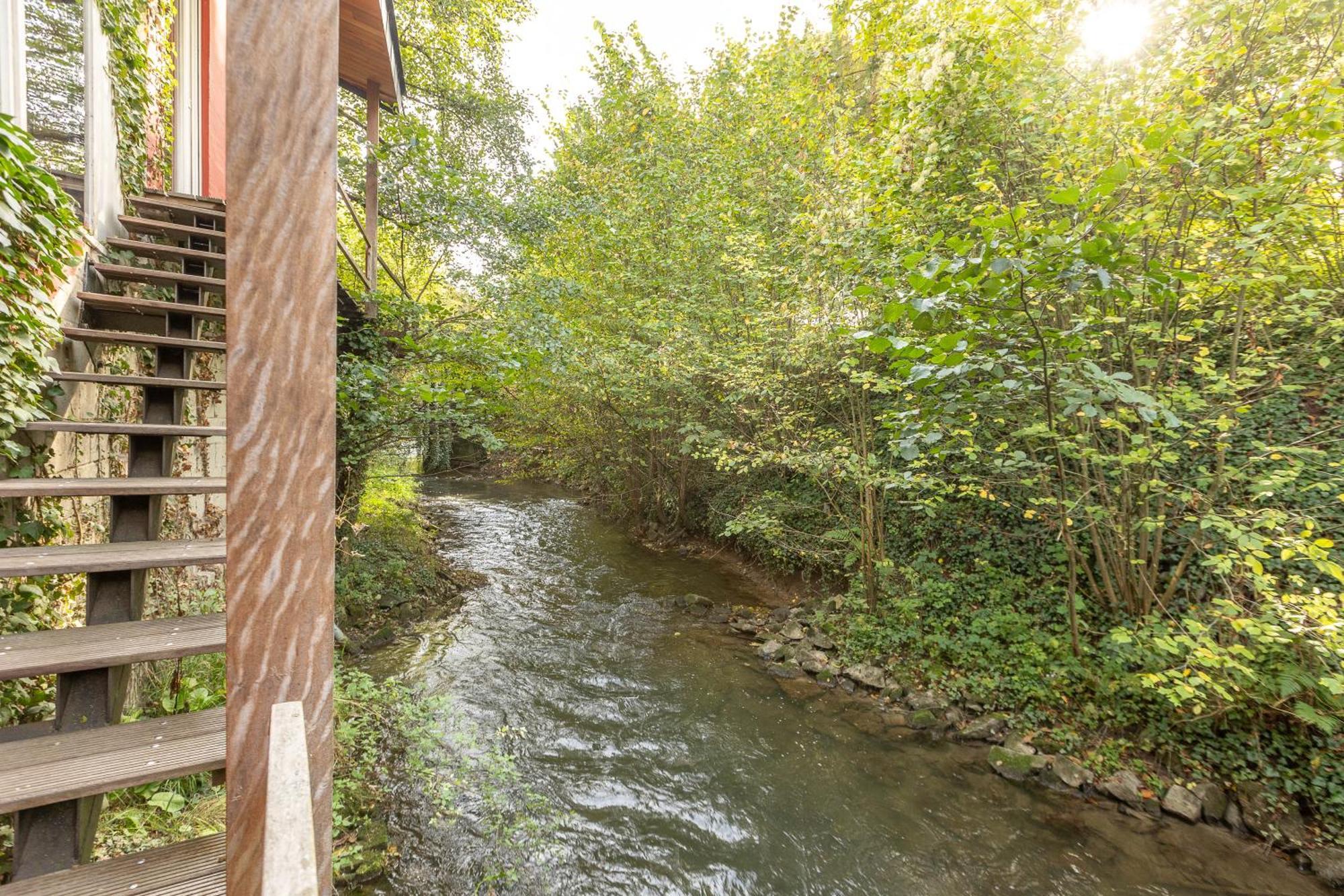 Le Lov'T - Suite Avec Jacuzzi Spontin Exterior photo